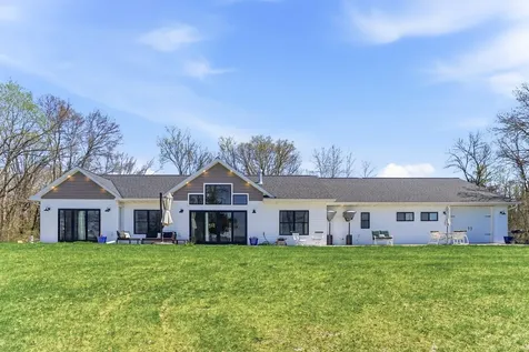 6440 108th Avenue Clear Lake MN 55319