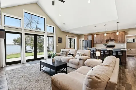 6440 108th Avenue Clear Lake MN 55319