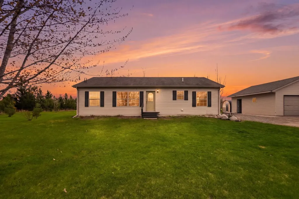 7405 160th Street Milaca MN 56353