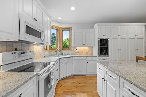 4854 Linden Trail N Lake Elmo MN 55042