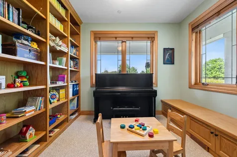 4854 Linden Trail N Lake Elmo MN 55042
