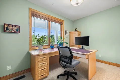 4854 Linden Trail N Lake Elmo MN 55042