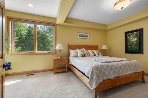4854 Linden Trail N Lake Elmo MN 55042