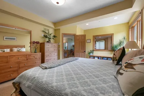 4854 Linden Trail N Lake Elmo MN 55042