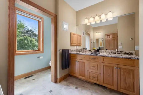 4854 Linden Trail N Lake Elmo MN 55042
