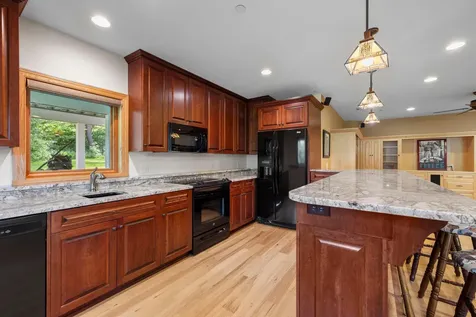 4854 Linden Trail N Lake Elmo MN 55042