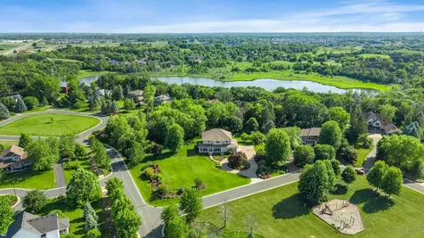 4854 Linden Trail N Lake Elmo MN 55042