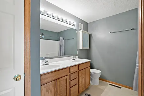 4855 Bulrush Boulevard Shakopee MN 55379