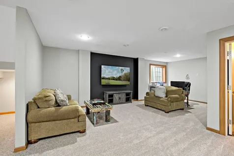 4855 Bulrush Boulevard Shakopee MN 55379