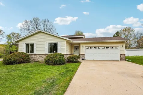 931 Chestnut Street Taylors Falls MN 55084
