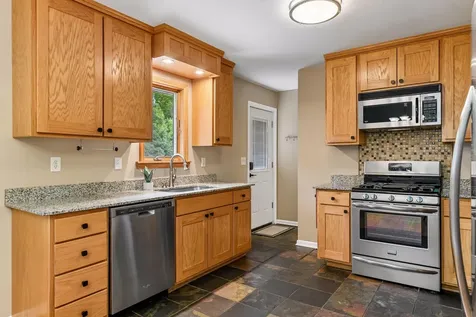 15725 2nd Avenue N Plymouth MN 55447