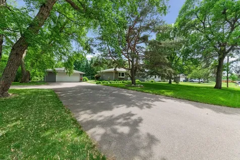 15725 2nd Avenue N Plymouth MN 55447