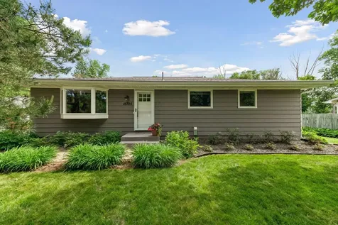 15725 2nd Avenue N Plymouth MN 55447