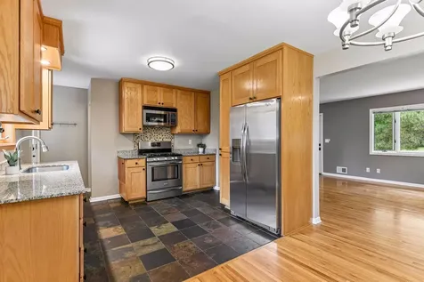 15725 2nd Avenue N Plymouth MN 55447