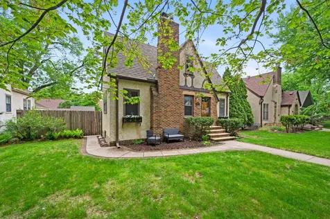 5708 10th Avenue S Minneapolis MN 55417