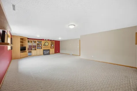4054 S Rivershore Drive Moorhead MN 56560