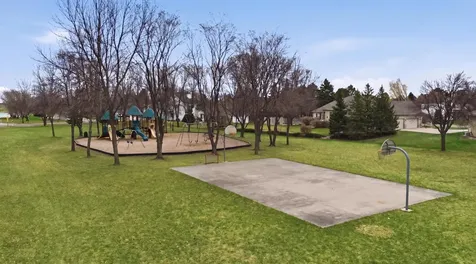 4054 S Rivershore Drive Moorhead MN 56560