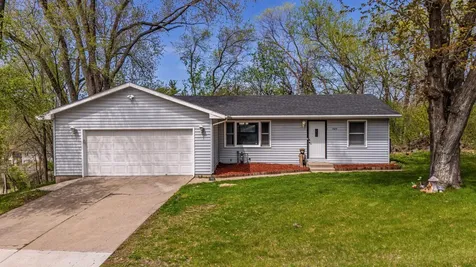 1529 Hudson Road Saint Paul MN 55106