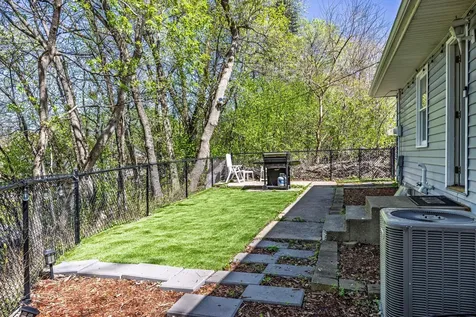1529 Hudson Road Saint Paul MN 55106