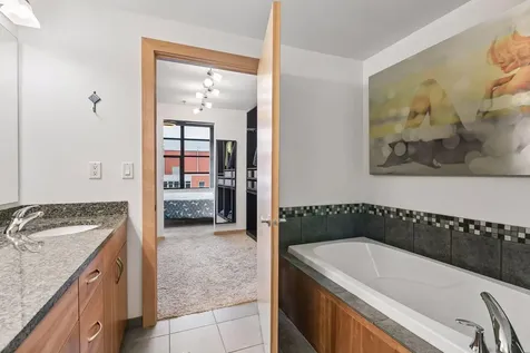 215 10th Avenue S Minneapolis MN 55415