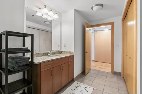 215 10th Avenue S Minneapolis MN 55415