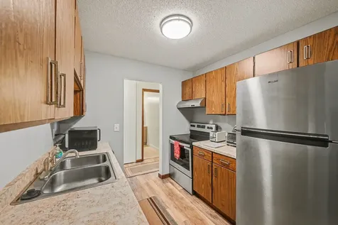 1304 W Medicine Lake Drive Plymouth MN 55441