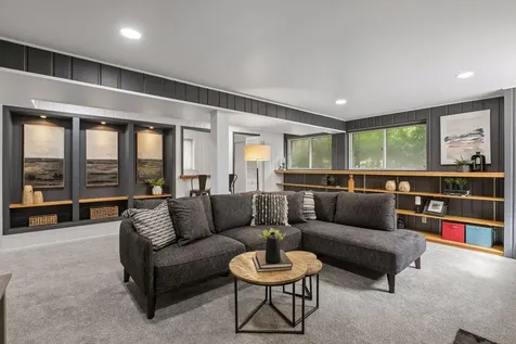 145 Rustic Lodge W Minneapolis MN 55419