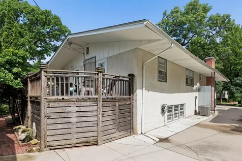 145 Rustic Lodge W Minneapolis MN 55419