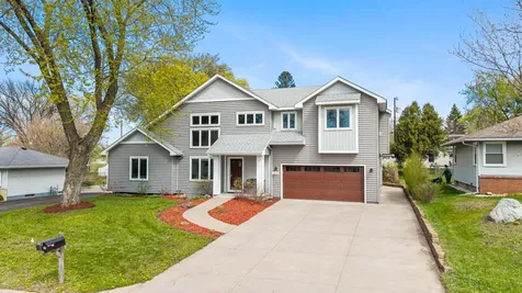 319 Bellwood Avenue Maplewood MN 55117