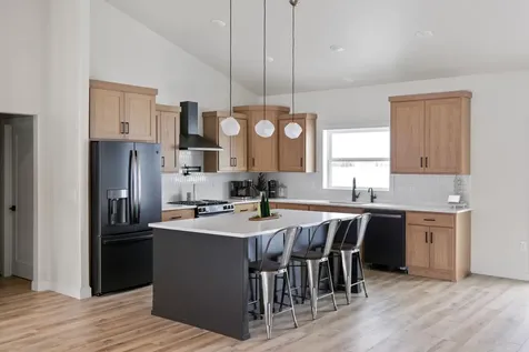 1555 72nd Avenue S Fargo ND 58104