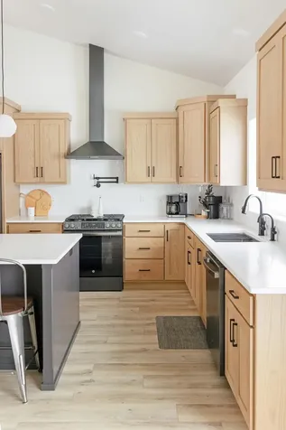1555 72nd Avenue S Fargo ND 58104