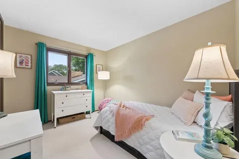 1916 Evergreen Echo Woodbury MN 55125