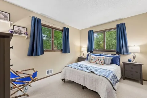 1916 Evergreen Echo Woodbury MN 55125
