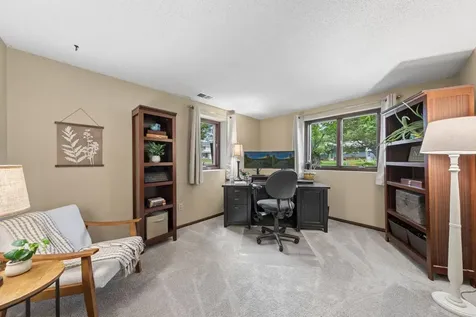 1916 Evergreen Echo Woodbury MN 55125