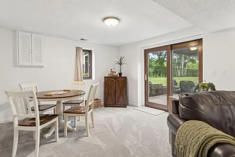 1916 Evergreen Echo Woodbury MN 55125