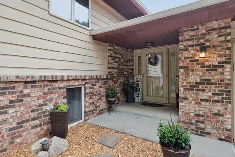 1916 Evergreen Echo Woodbury MN 55125