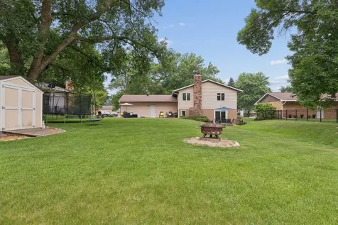 1916 Evergreen Echo Woodbury MN 55125