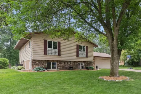 1916 Evergreen Echo Woodbury MN 55125