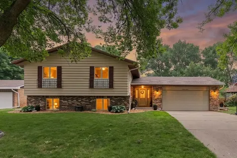 1916 Evergreen Echo Woodbury MN 55125