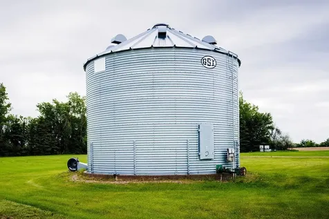 3853 91st Avenue SE Jamestown ND 58401