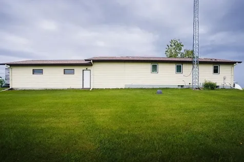 3853 91st Avenue SE Jamestown ND 58401