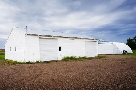 3853 91st Avenue SE Jamestown ND 58401
