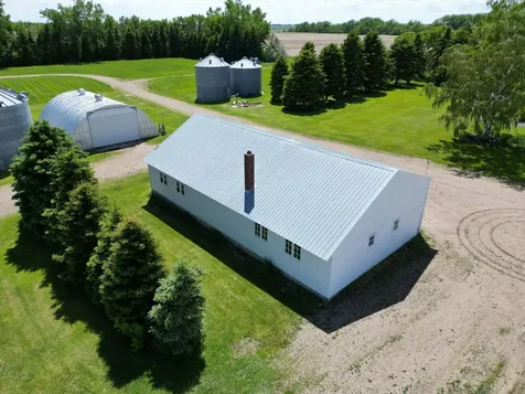3853 91st Avenue SE Jamestown ND 58401