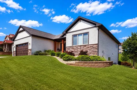 1936 Kerry Drive NE Rochester MN 55906