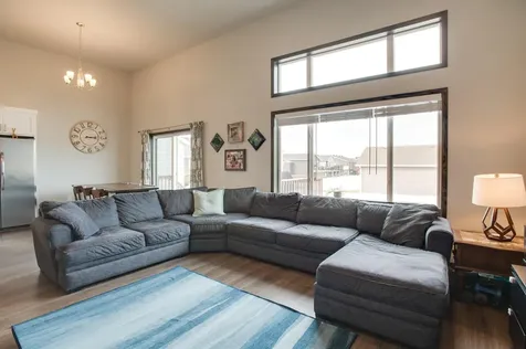 954 28th Avenue W West Fargo ND 58078