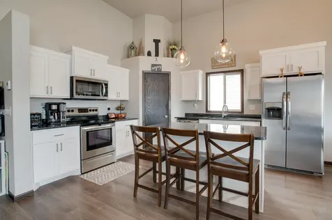 954 28th Avenue W West Fargo ND 58078