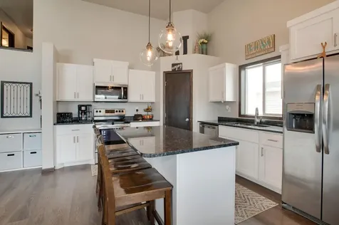 954 28th Avenue W West Fargo ND 58078