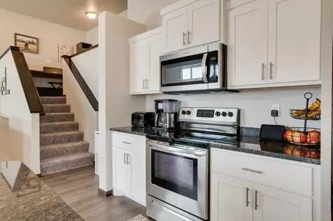 954 28th Avenue W West Fargo ND 58078