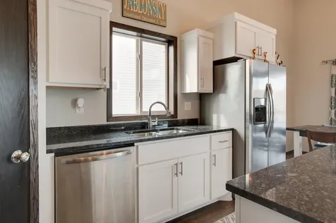 954 28th Avenue W West Fargo ND 58078