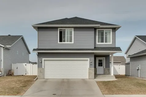 954 28th Avenue W West Fargo ND 58078